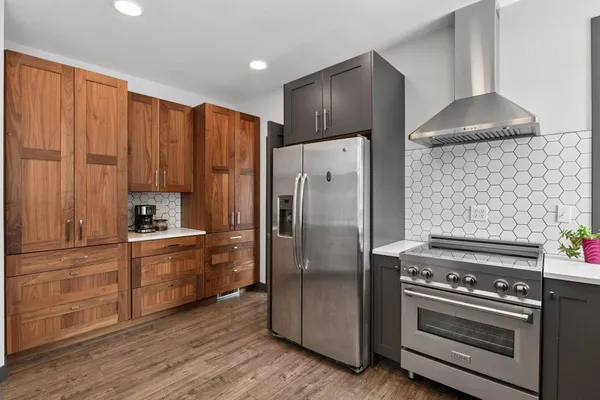 $1,100,000 | 9125 Abbywood Road, Chaska, MN 55318