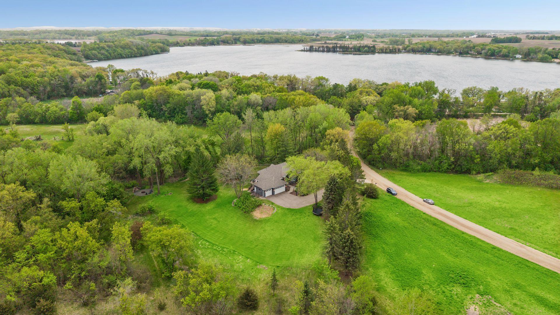 9125 Abbywood Road Chaska, MN 55318 - Photo 2 of 31