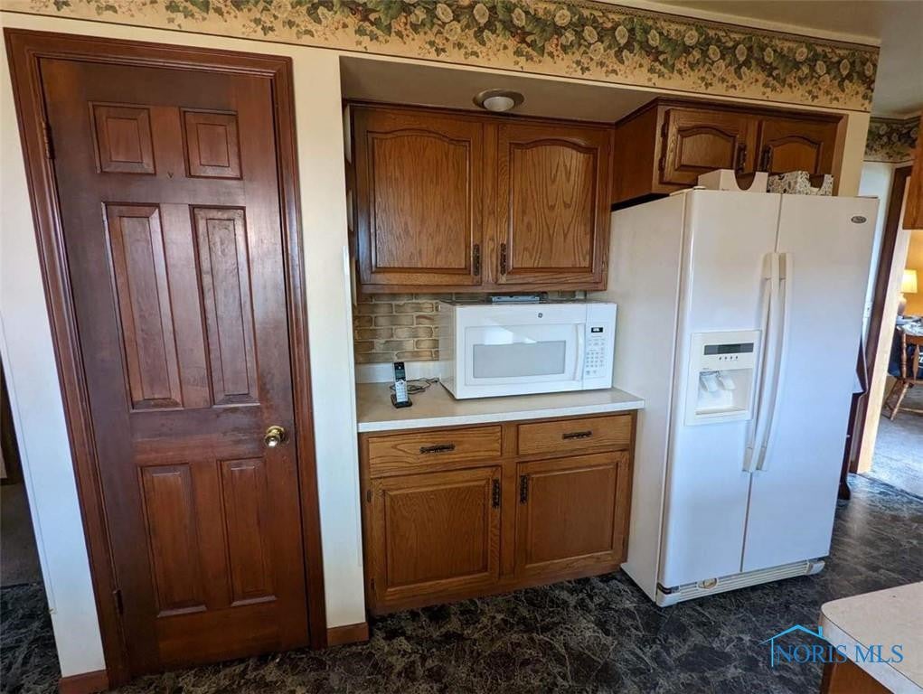 2143 Tiffin Road Fremont, OH 43420 - Photo 4 of 9 Gallery Image 4