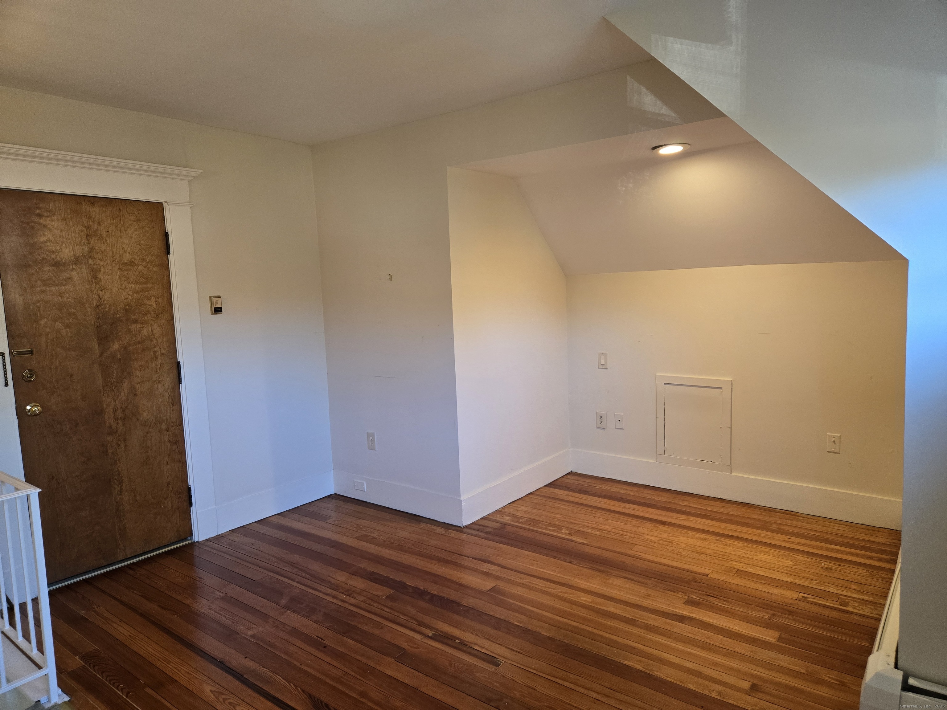 188 Cold Spring Street, Unit 3 New Haven, CT 06511 - Photo 15 of 20 wooden floor in an empty room