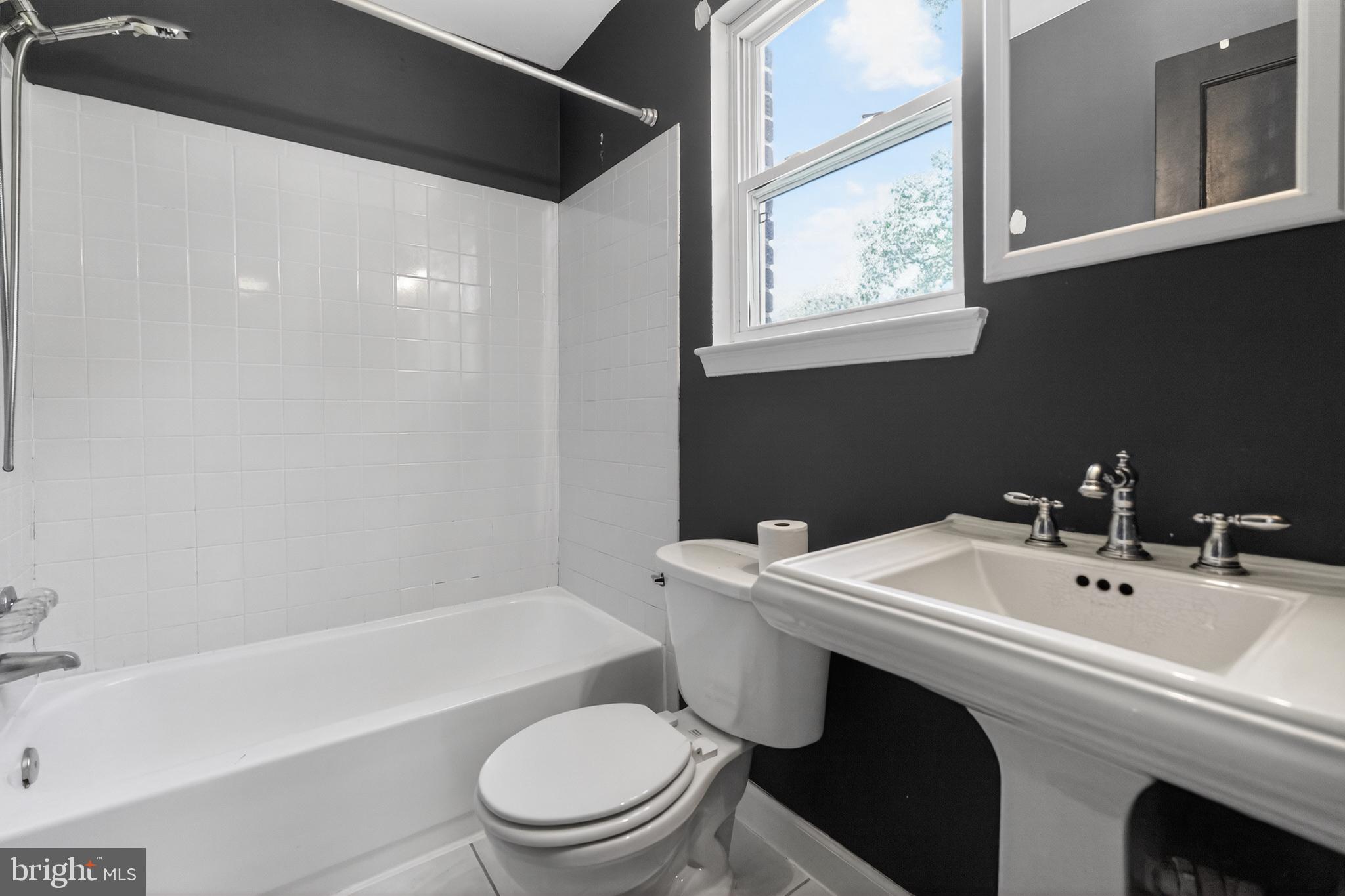 2713 Arcola Avenue Silver Spring, MD 20902 - Photo 11 of 18
