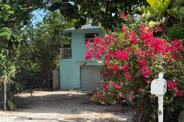 $819,900 | 360 Mahogany Drive, Key Largo, FL 33037
