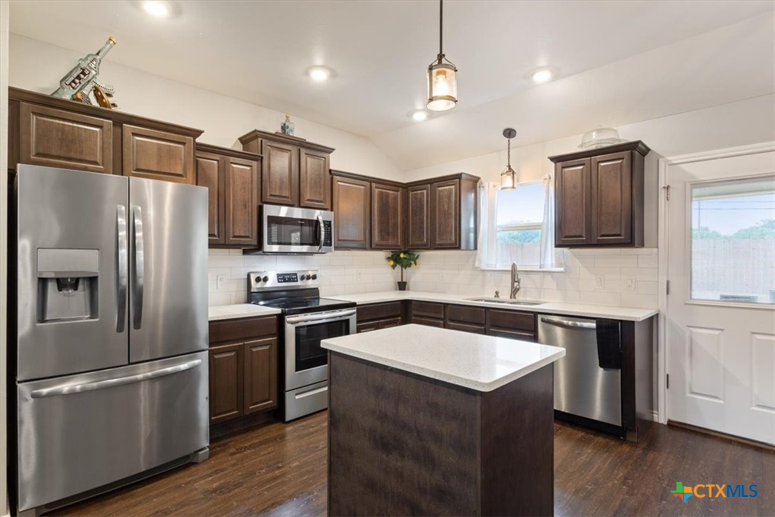 3299 Lake Park Road Belton, TX 76513 - Photo 11 of 32