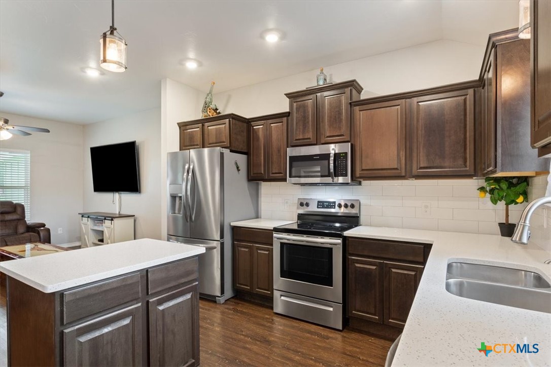 3299 Lake Park Road Belton, TX 76513 - Photo 9 of 32