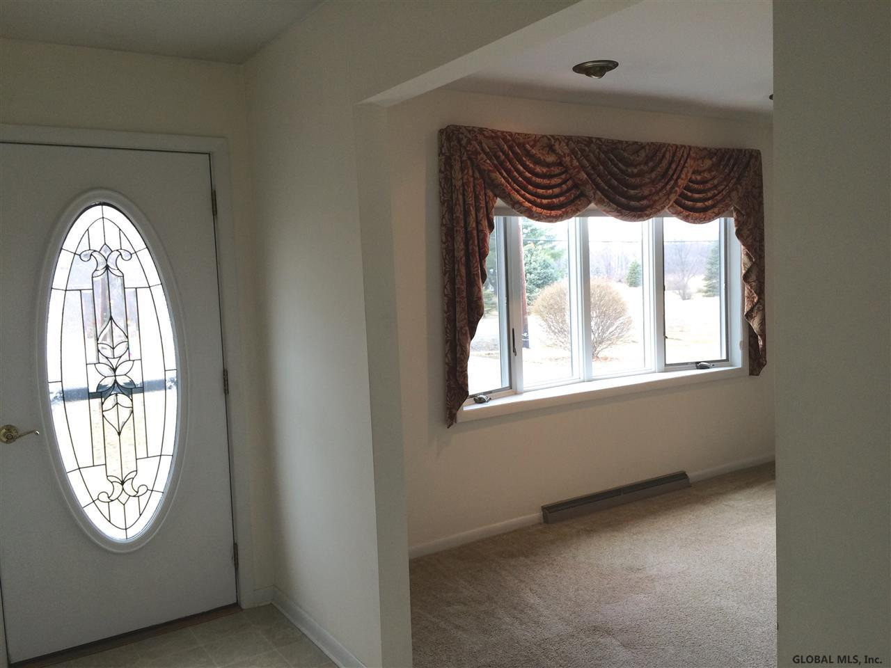 27 Harris Road Halfmoon, NY 12188 - Photo 6 of 25 Photo 6