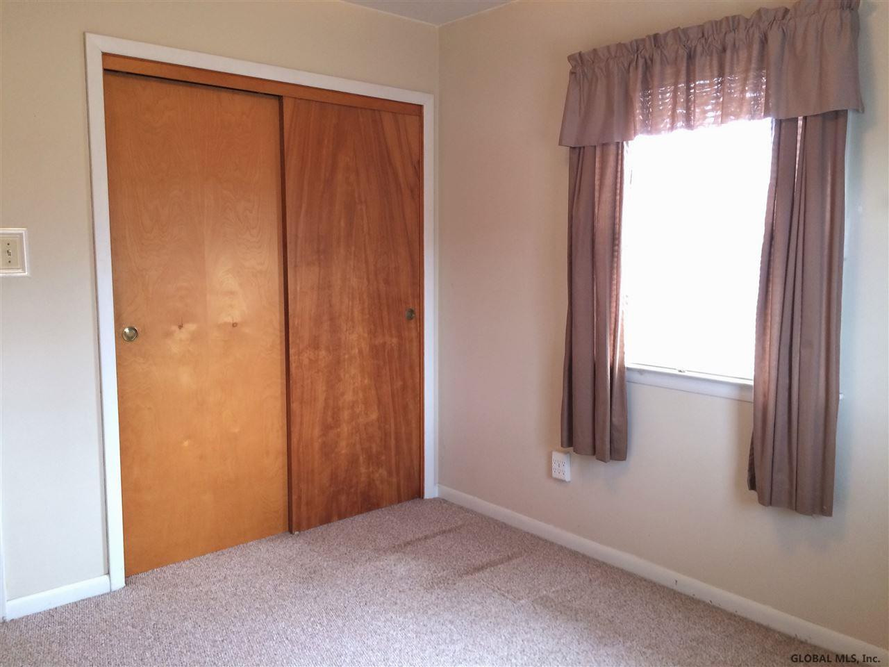 27 Harris Road Halfmoon, NY 12188 - Photo 7 of 25 Photo 7