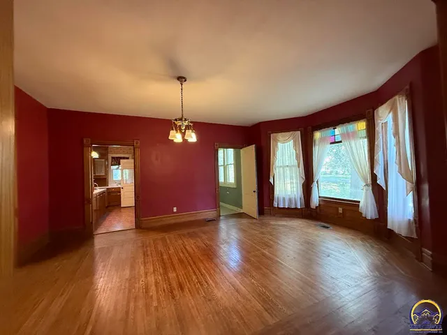 $279,950 | 218 East Perry Street, Rossville, KS 66533