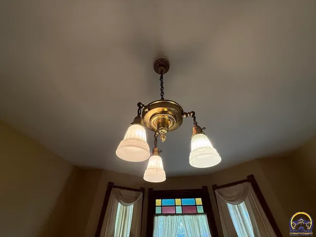 $279,950 | 218 East Perry Street, Rossville, KS 66533