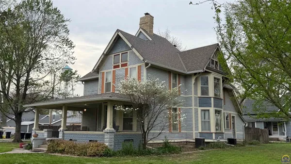 $259,950 | 218 East Perry Street, Rossville, KS 66533