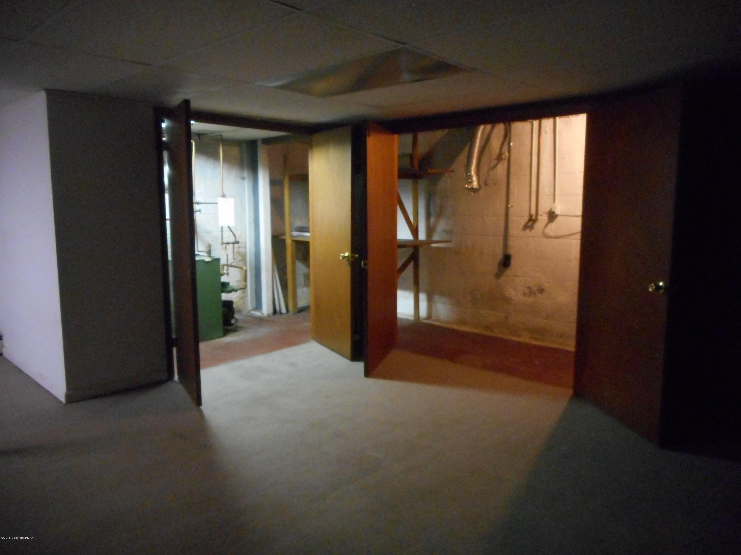 752 White Oak Road Cresco, PA 18326 - Photo 35 of 36 Basement, Laundry, utility rm