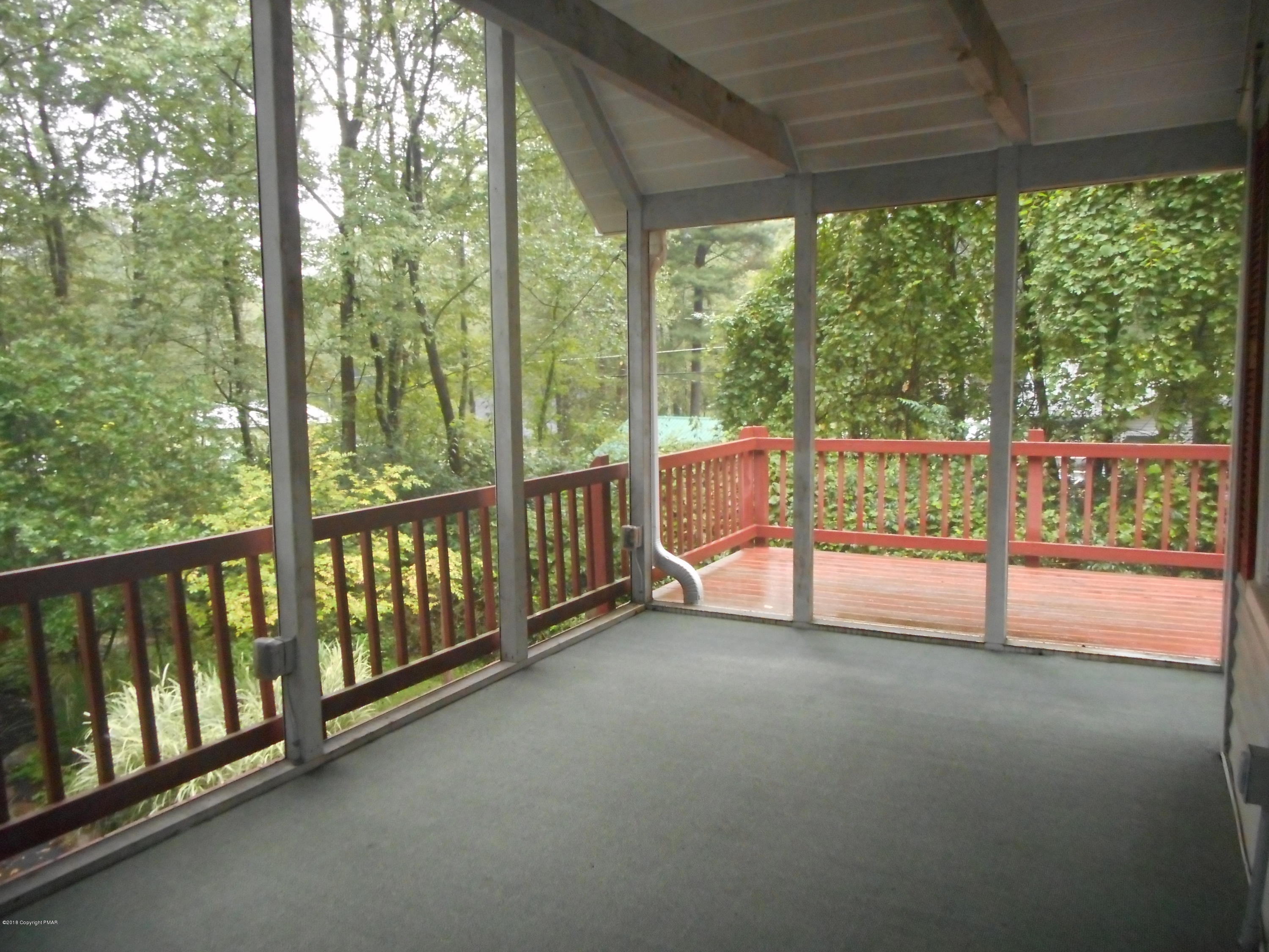 752 White Oak Road Cresco, PA 18326 - Photo 6 of 36 Screened Porch