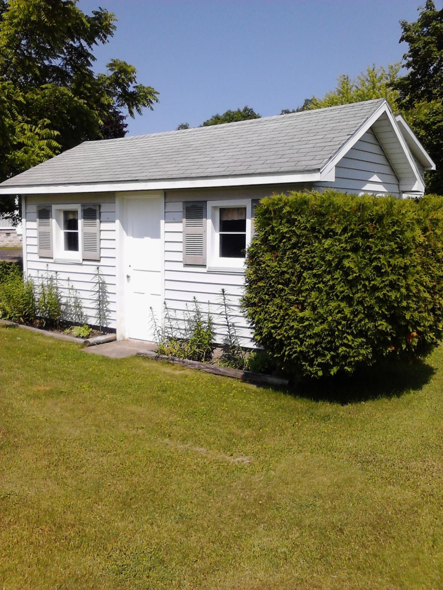 100 Kelly Road Alpena, MI 49707 - Photo 11 of 12 Gallery Image 11