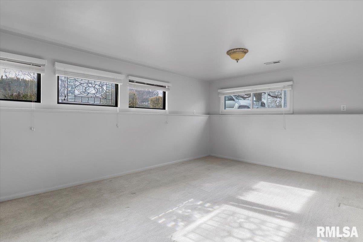 1629 Deerfield Road Chatham, IL 62629 - Photo 23 of 36 Gallery Image 23