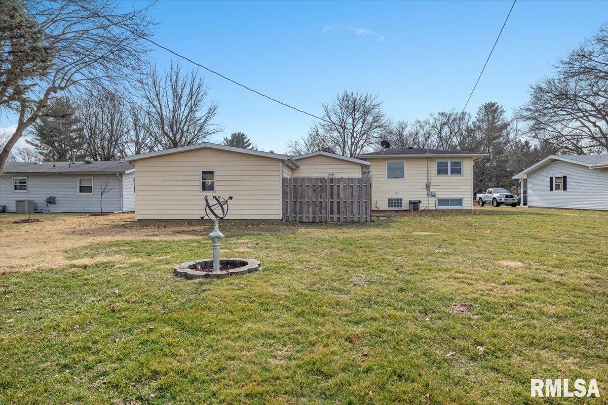 1629 Deerfield Road Chatham, IL 62629 - Photo 32 of 36 Gallery Image 32