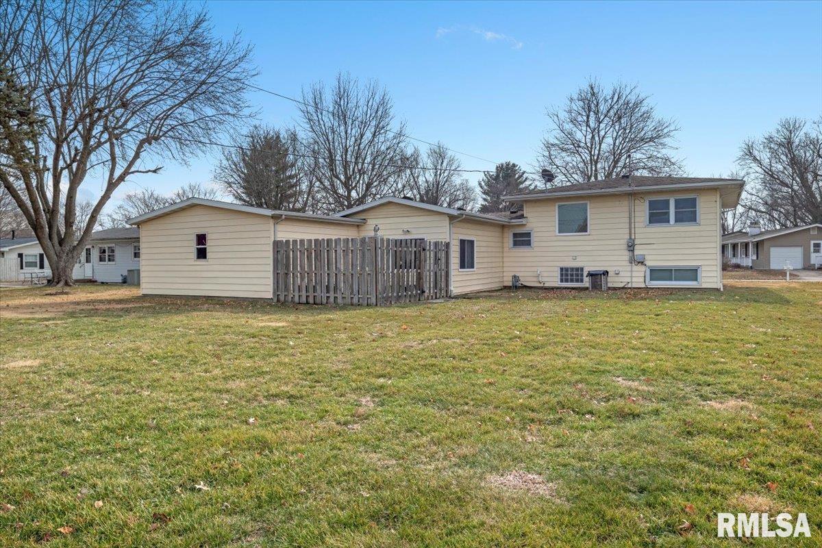 1629 Deerfield Road Chatham, IL 62629 - Photo 33 of 36 Gallery Image 33