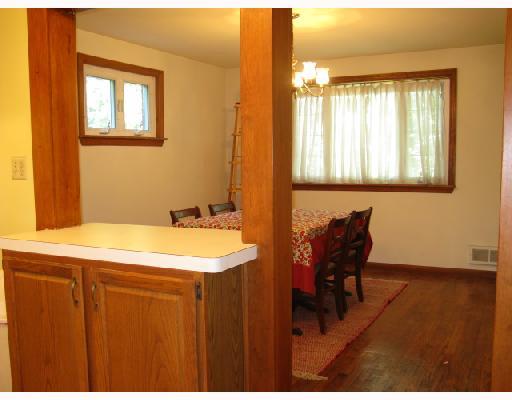 119 Parkedge Road Green Tree, PA 15220 - Photo 7 of 12 Dining Room. Dining room is open to the kitchen.