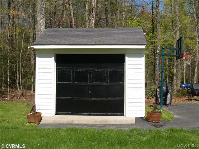 26700 Oxford Road Ruther Glen, VA 22546 - Photo 10 of 12 Storage