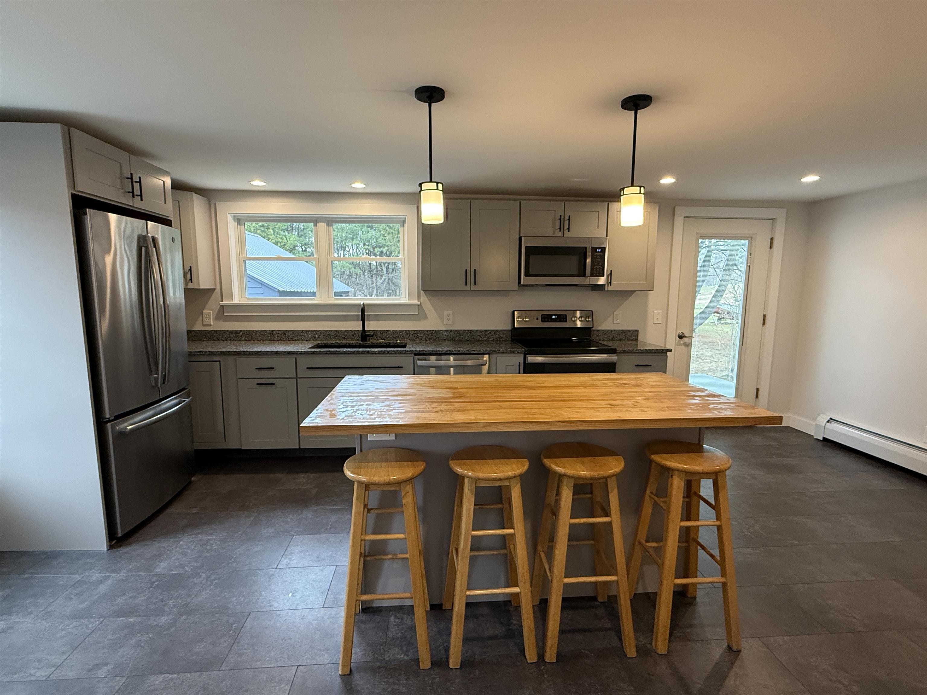 26 Perkins Road Rutland, VT 05701 - Photo 2 of 45 Gallery Image 2
