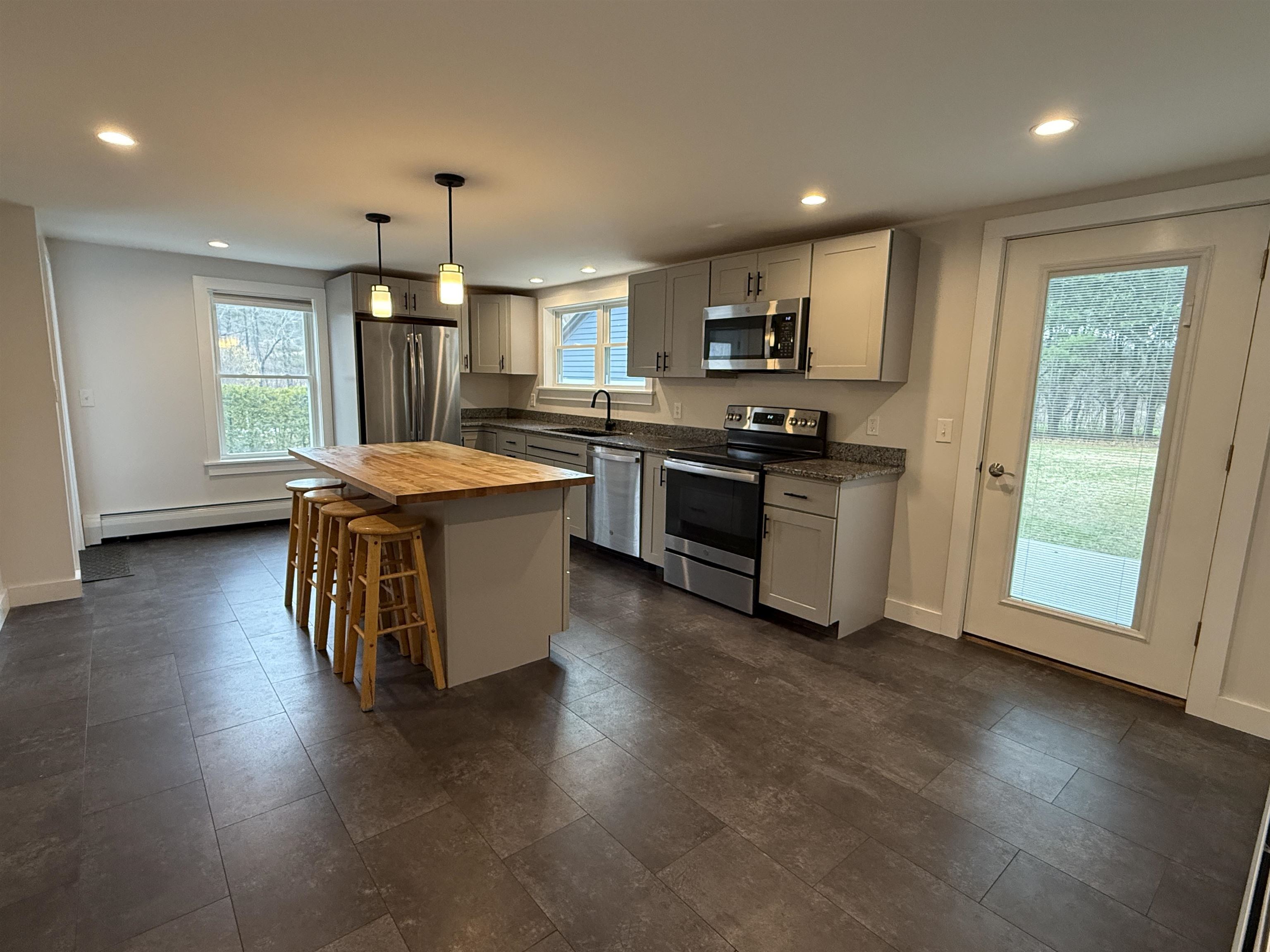 26 Perkins Road Rutland, VT 05701 - Photo 3 of 45 Gallery Image 3