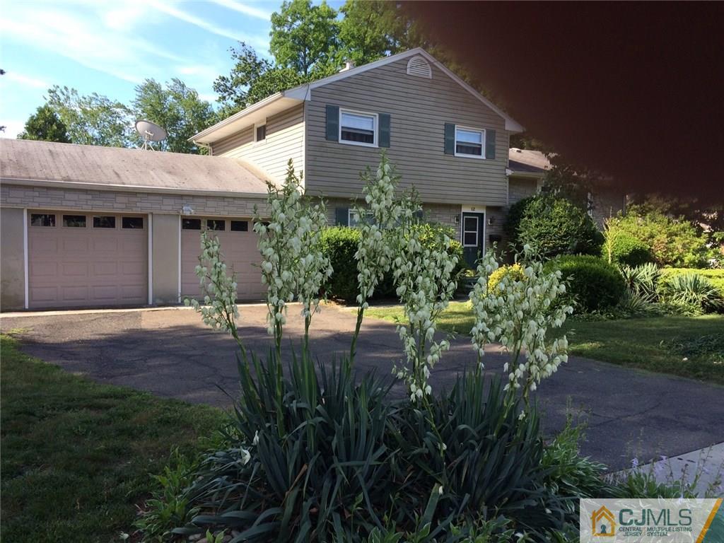 12 Overhill Road East Brunswick, NJ 08816 - Photo 1 of 21 Gallery Image 1
