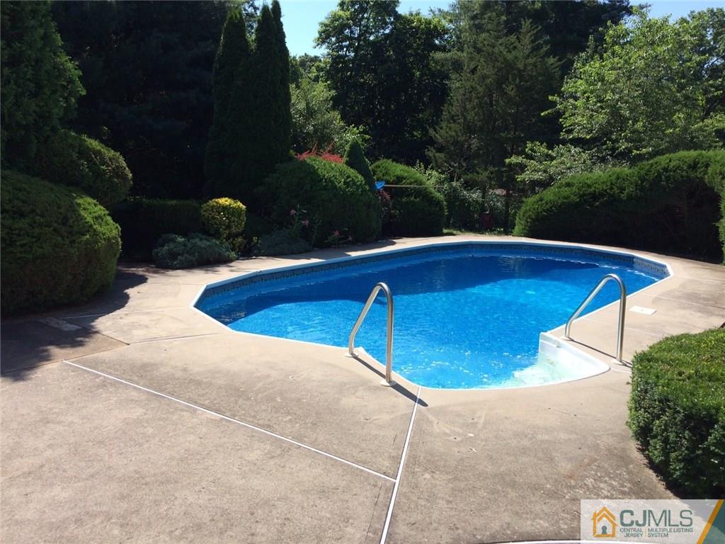 12 Overhill Road East Brunswick, NJ 08816 - Photo 14 of 21 Gallery Image 14