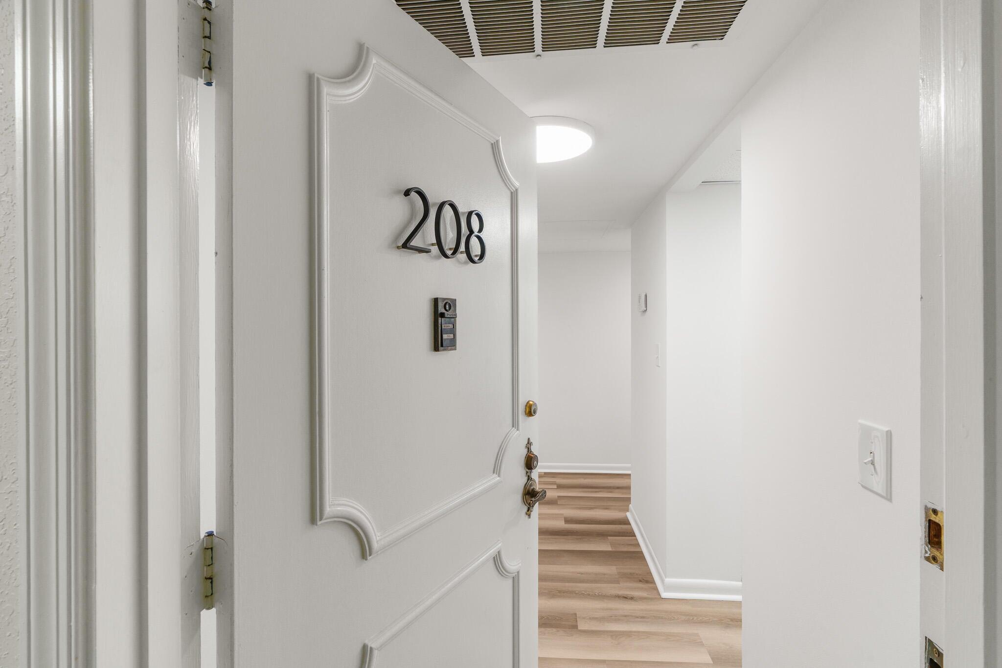 950 Ponce De Leon Road, Unit 208 Boca Raton, FL 33432 - Photo 4 of 43 a view of entryway