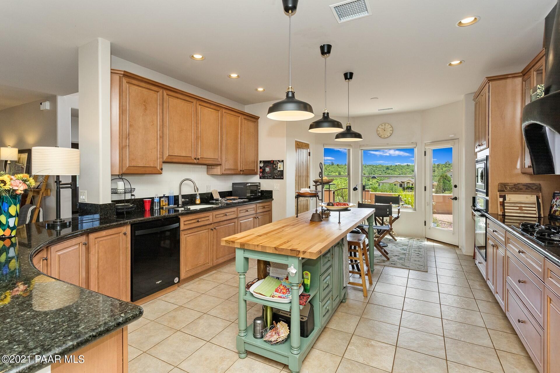 1162 Valor Road Prescott, AZ 86305 - Photo 17 of 38 012_Kitchen