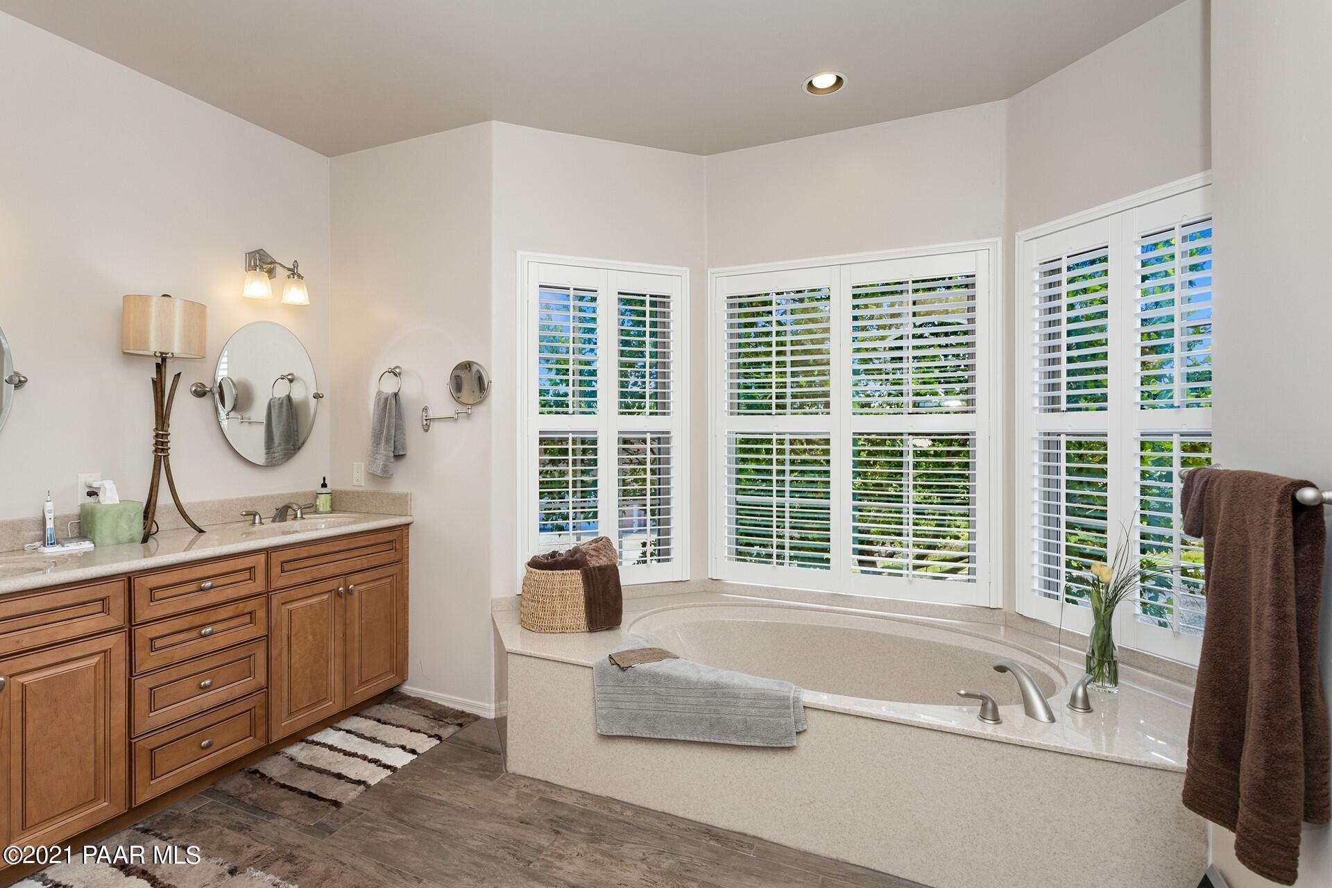 1162 Valor Road Prescott, AZ 86305 - Photo 23 of 38 018_Master Bathroom
