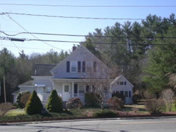 12 Rounseville Road Rochester, MA 02770 - Photo 2 of 30