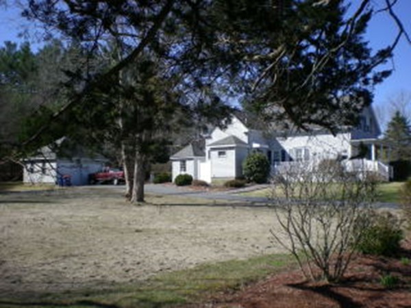 12 Rounseville Road Rochester, MA 02770 - Photo 3 of 30