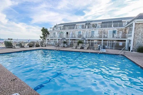 $3,150 | 241 Grand Avenue, Unit 601, Falmouth, MA 02540