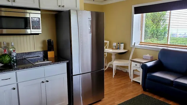 $3,150 | 241 Grand Avenue, Unit 601, Falmouth, MA 02540