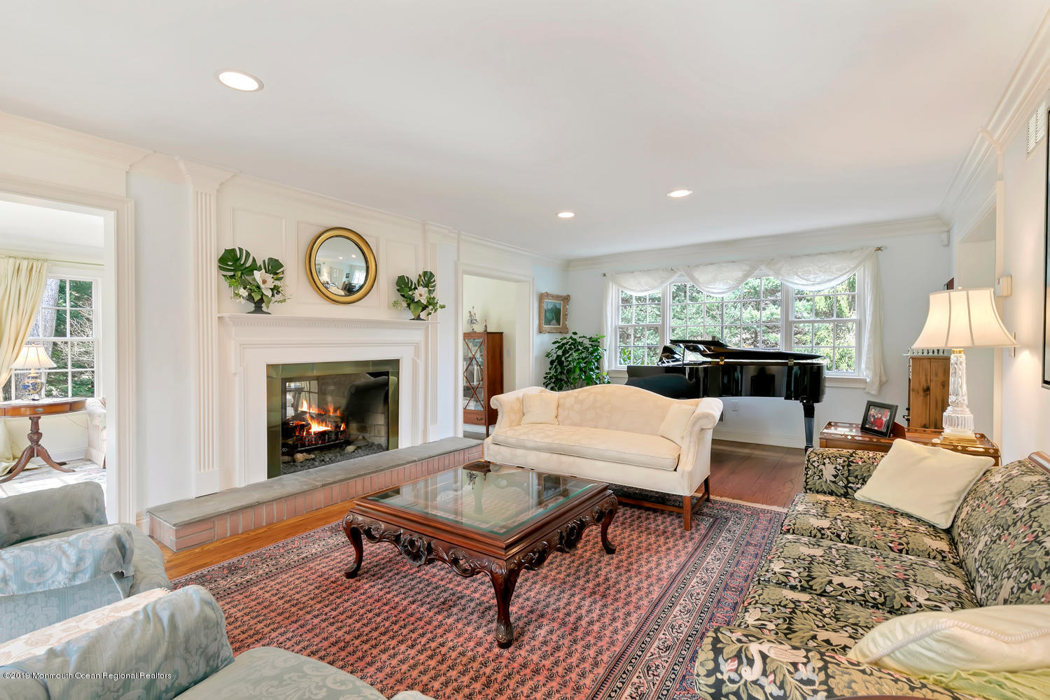 99 River Road Rumson, NJ 07760 - Photo 2 of 25 Pretty Living room