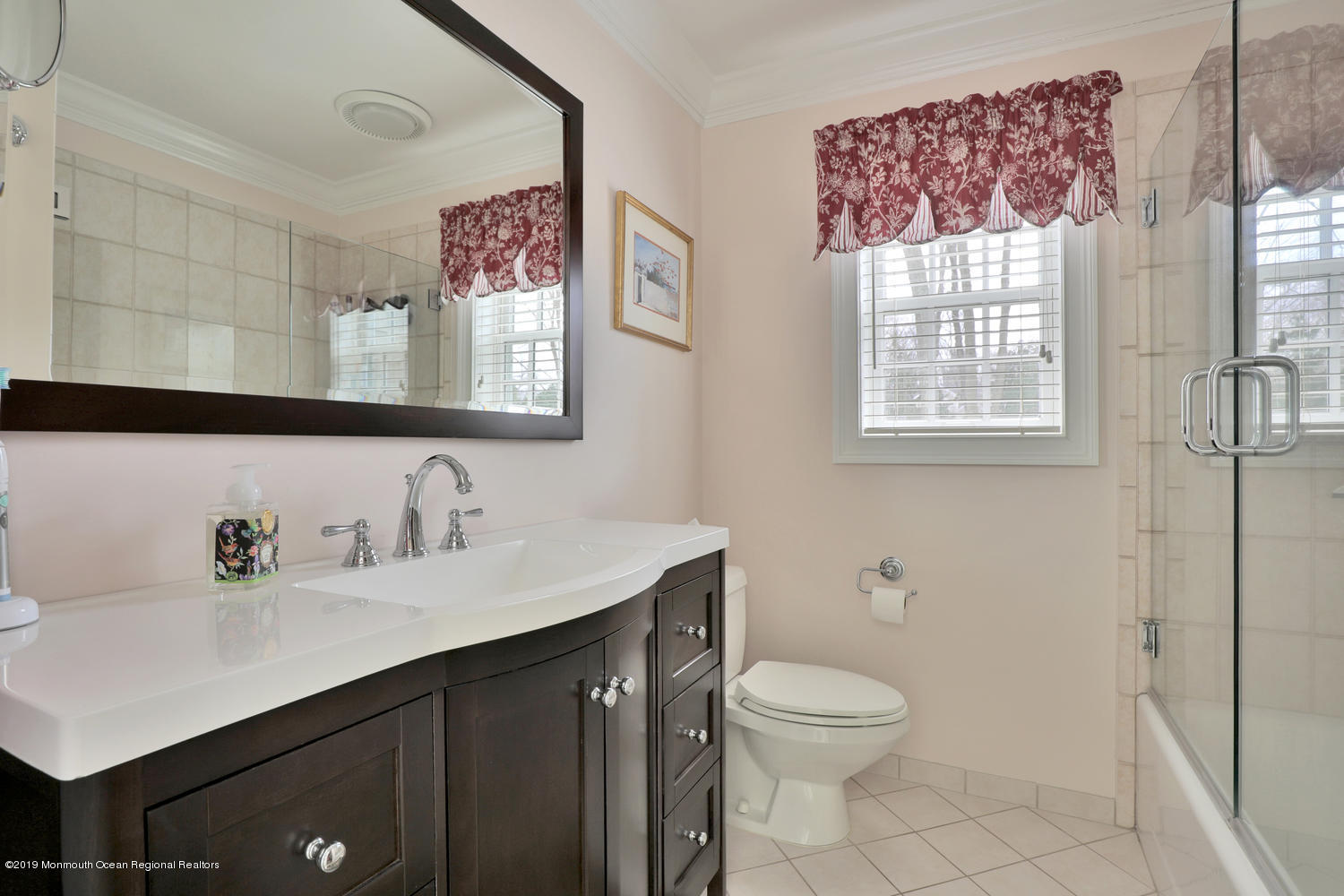 99 River Road Rumson, NJ 07760 - Photo 20 of 25 Second Floor Full Bathroom