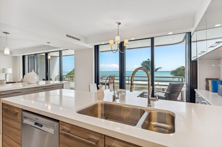 1500 South Ocean Boulevard, Unit S203 Boca Raton, FL 33432 - Photo 11 of 70 Kitchen