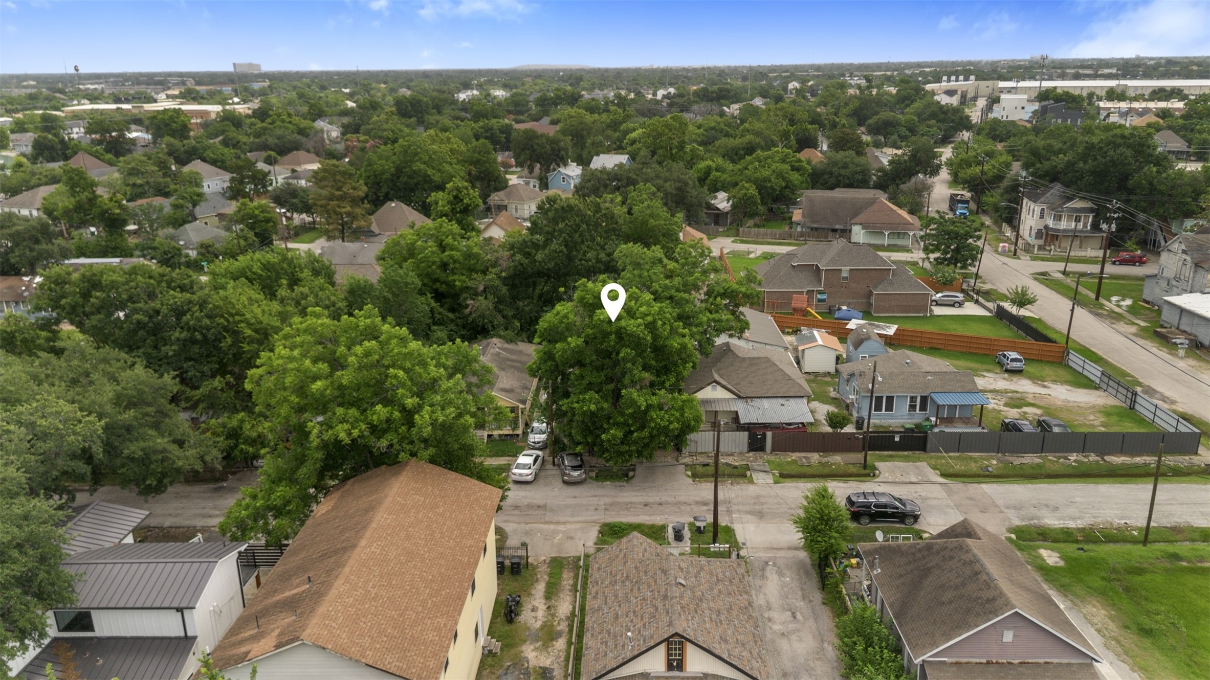 1612 Common Street Houston, TX 77009 - Photo 11 of 21