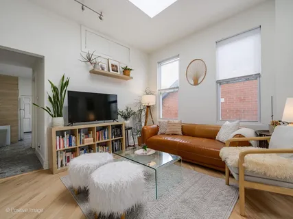 $750,000 | 1449 North Fairfield Avenue, Chicago, IL 60622