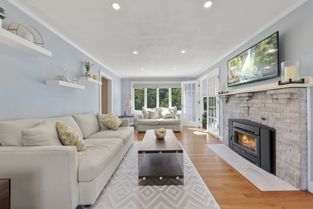16 Plymouth Road Reading, MA 01867 - Photo 23 of 39 Gallery Image 23