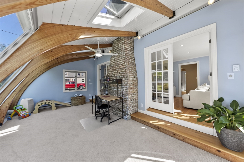 16 Plymouth Road Reading, MA 01867 - Photo 34 of 39 Gallery Image 34