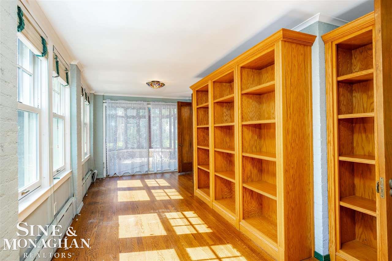 1377 Devonshire Road Grosse Pointe, MI 48230 - Photo 16 of 40 50059923-15.JPG