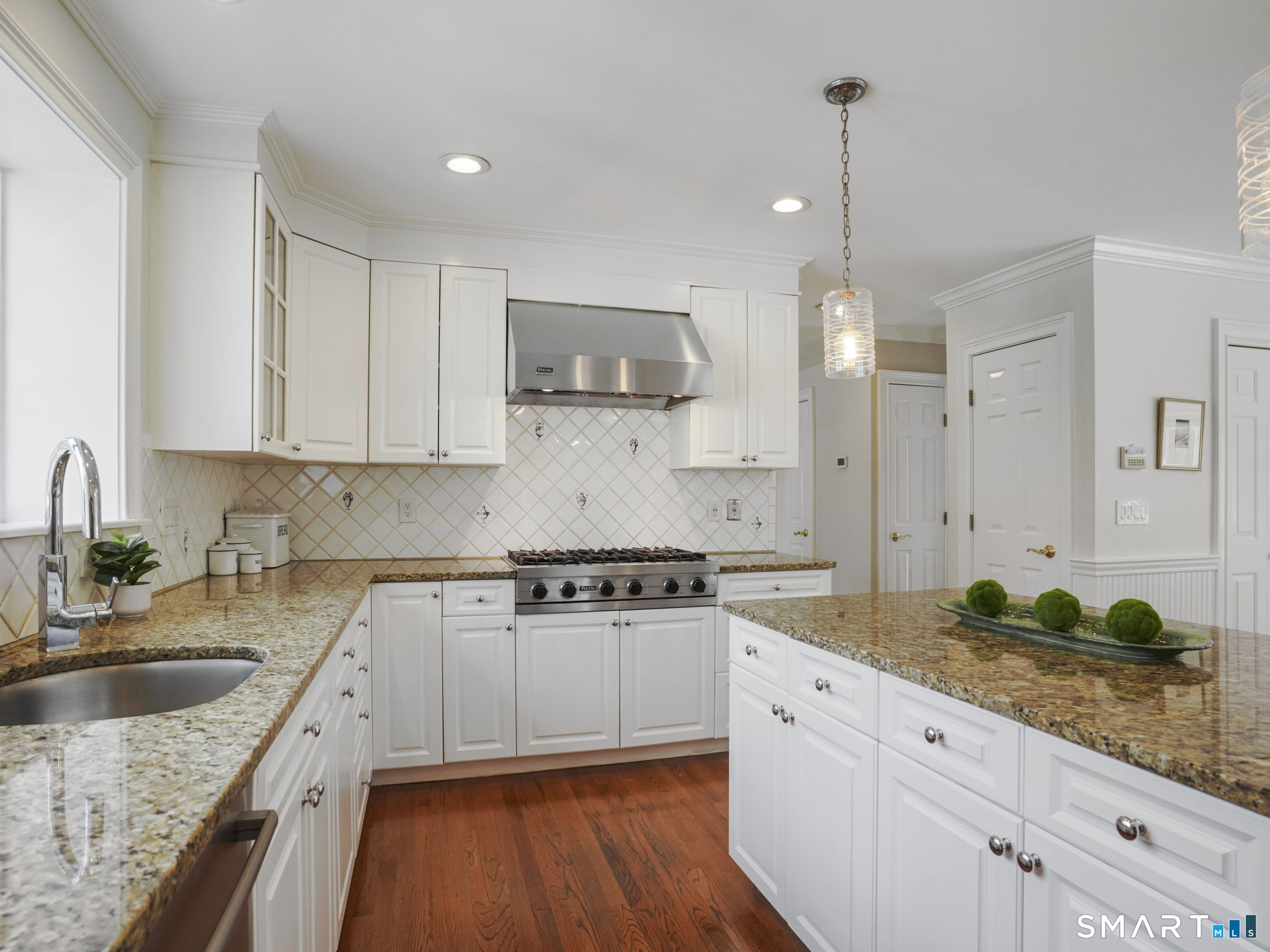 34 Horseshoe Road Wilton, CT 06897 - Photo 14 of 44