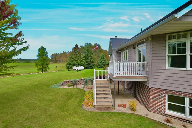 $549,900 | N9615 Badish Road, Daggett, MI 49821