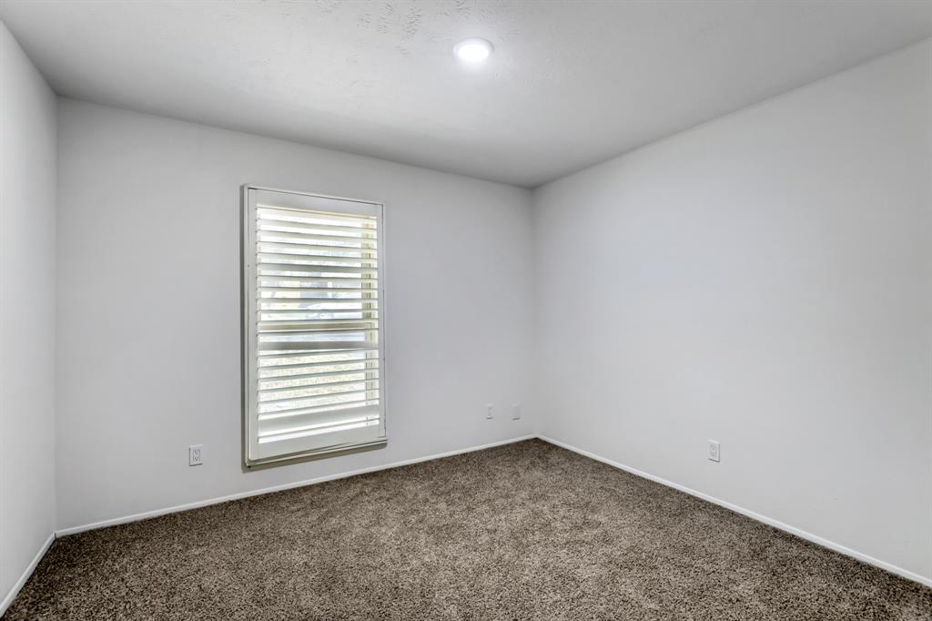 11026 McCree Road Dallas, TX 75238 - Photo 23 of 28 Gallery Image 23