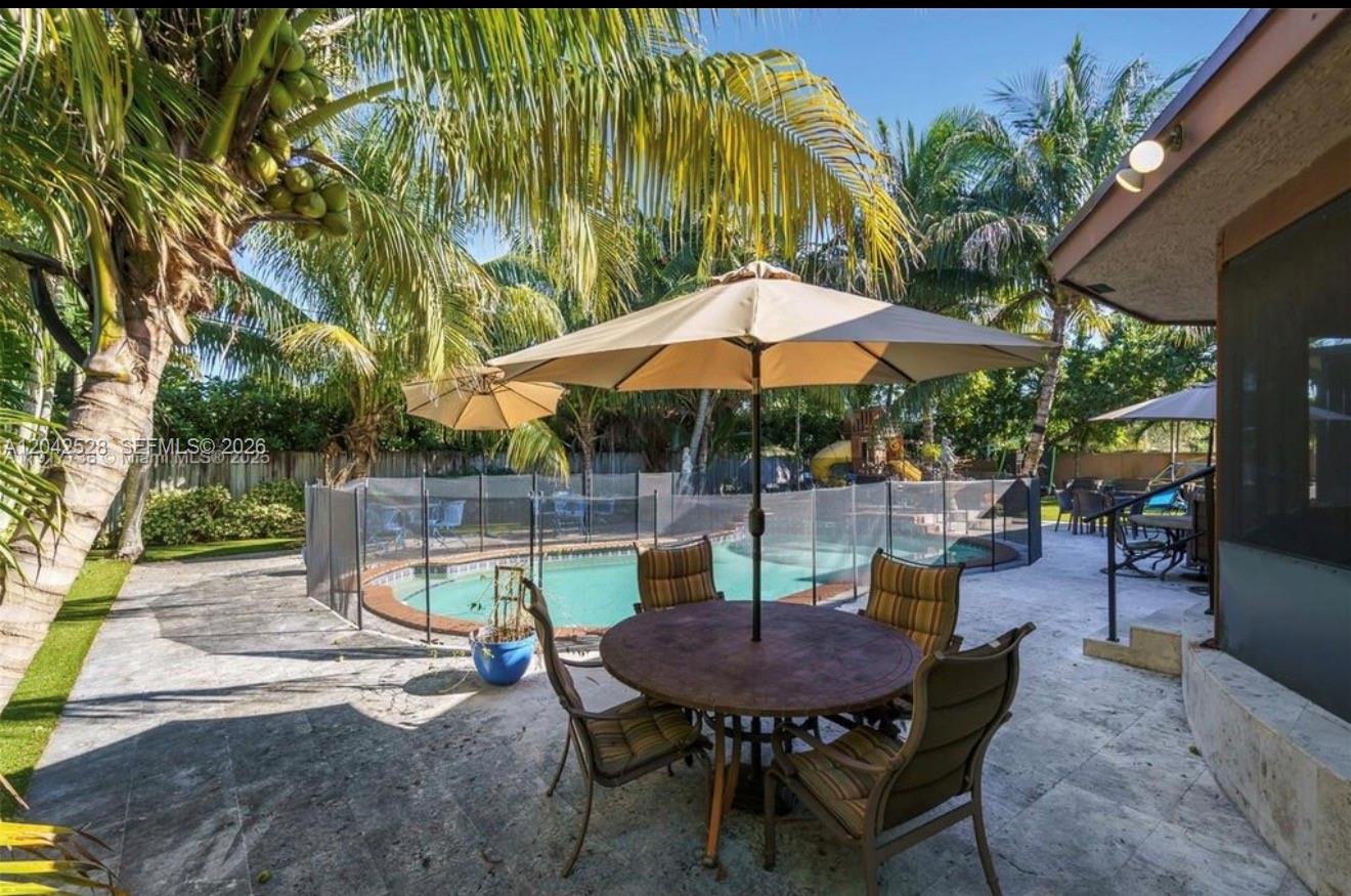 3135 Southwest 80th Avenue Miami, FL 33155 - Photo 7 of 52