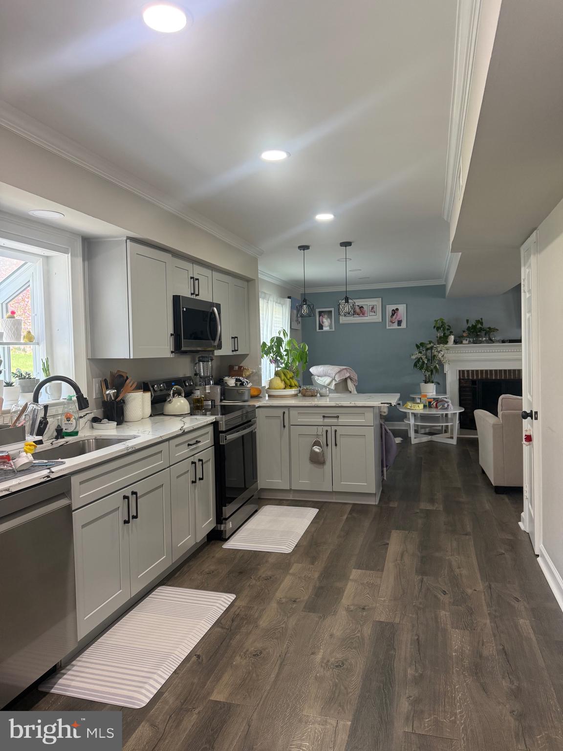 203 Keyes Court Sterling, VA 20164 - Photo 16 of 40