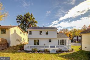 203 Keyes Court Sterling, VA 20164 - Photo 2 of 40