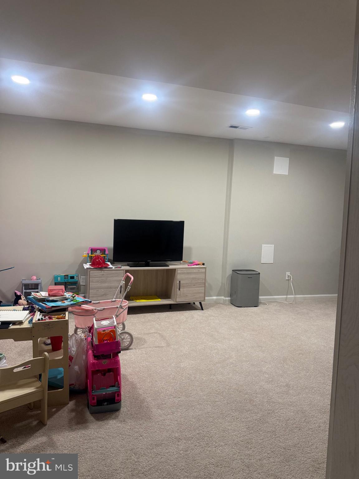 203 Keyes Court Sterling, VA 20164 - Photo 31 of 40