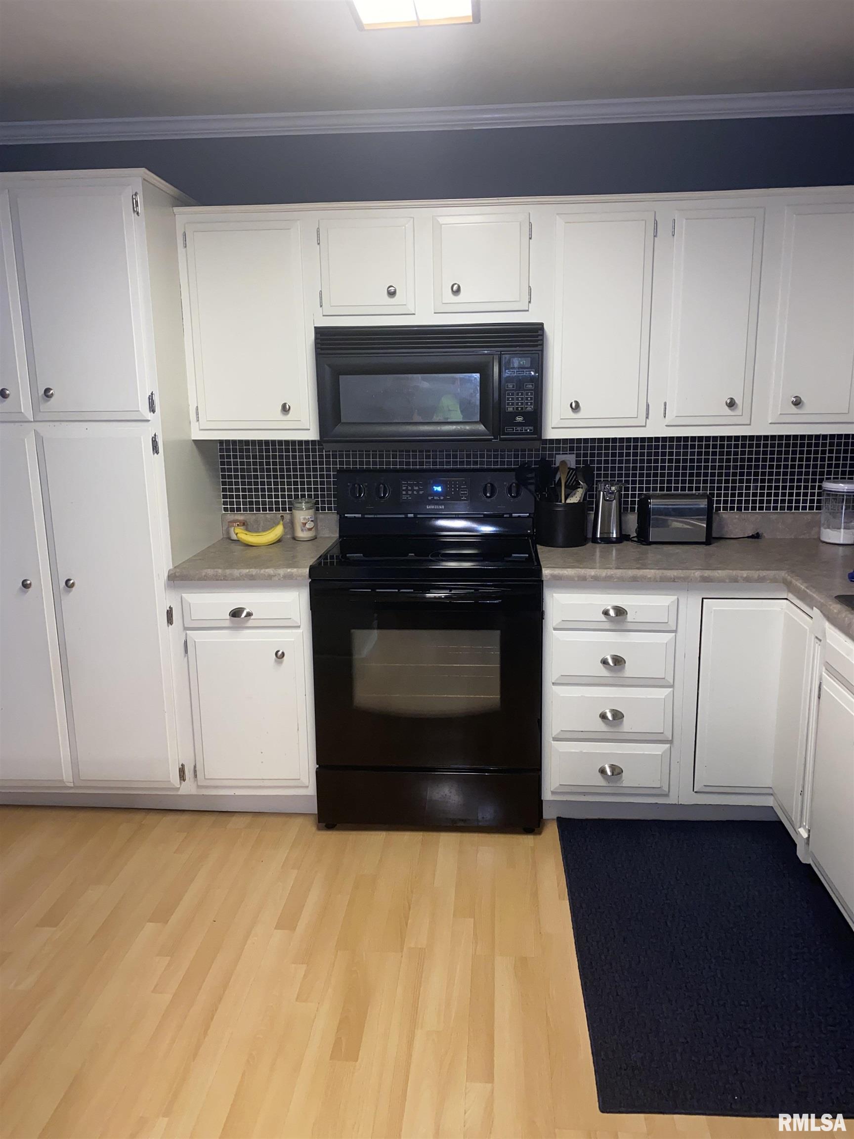 502 Roddy Road Salem, IL 62881 - Photo 2 of 18 Gallery Image 2