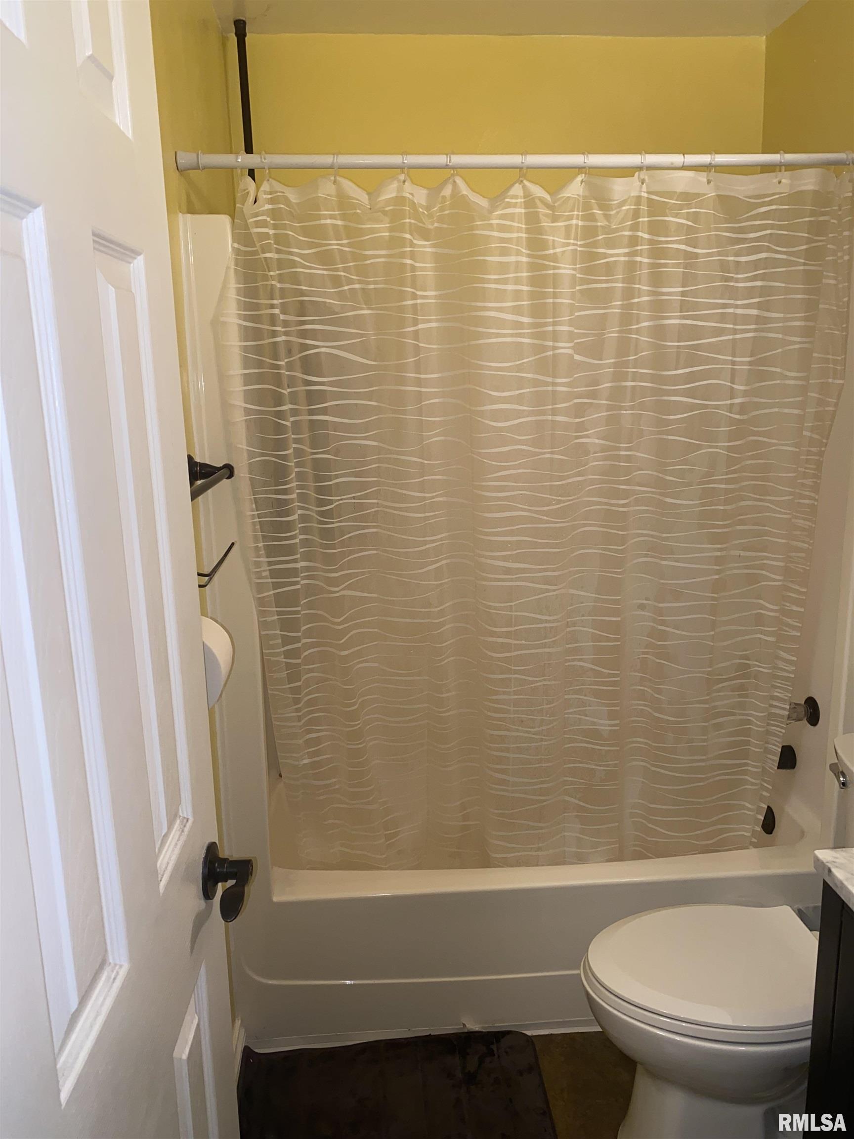 502 Roddy Road Salem, IL 62881 - Photo 6 of 18 Gallery Image 6