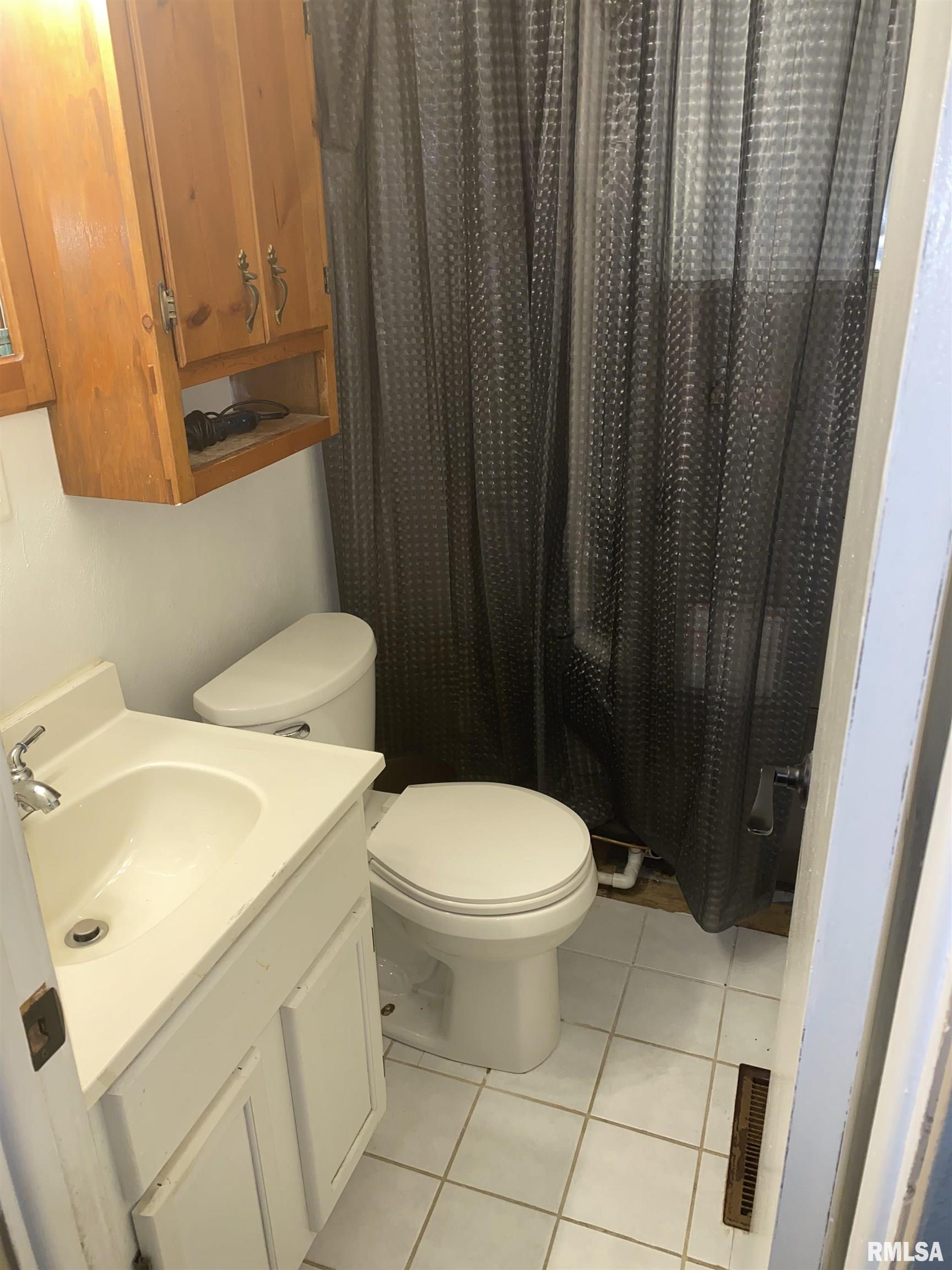 502 Roddy Road Salem, IL 62881 - Photo 7 of 18 Gallery Image 7